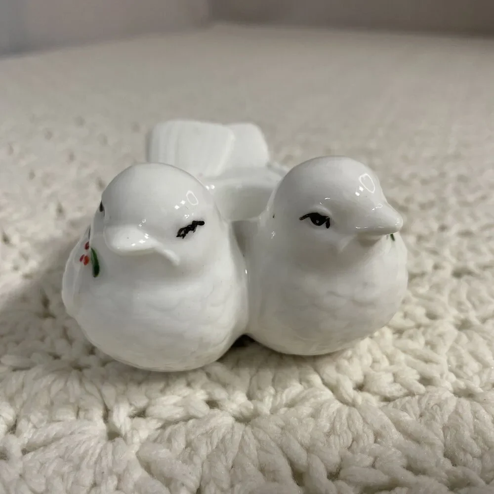 Vintage  Fitz and Floyd Dove Candlestick Holders 3.5” X 3.5” X 2” Tall